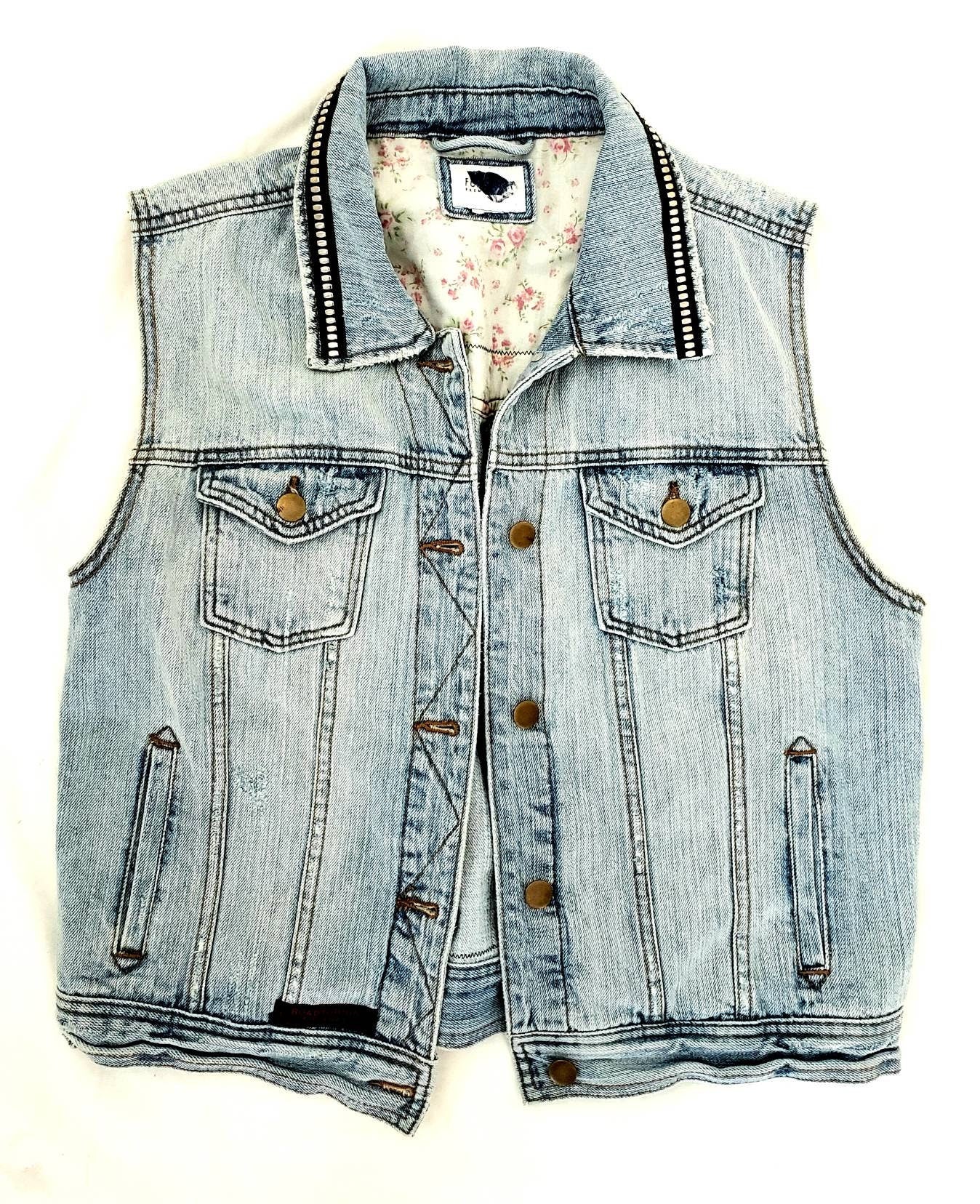 Womens denim grunge rock vestz-size Medium-Lrg fit